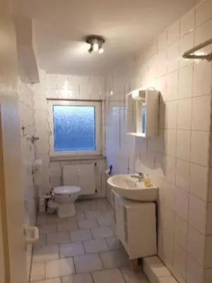 Ein Badezimmer in der Unterkunft Duisburg Marktplatz Beeck