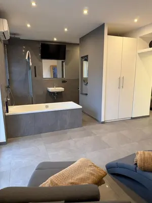 Ein Badezimmer in der Unterkunft Auszeit am Heidter Berg City und Natur nah mit Stellplatz und Sauna