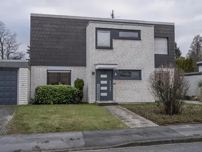 Das Gebäude in dem sich die Ferienwohnung befindet