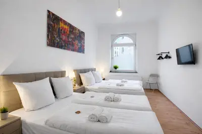 Ein Bett oder Betten in einem Zimmer der Unterkunft Apartment 70QM Düsseldorf Küche Zentral