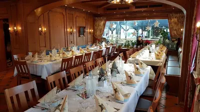 Ein Restaurant oder anderes Speiselokal in der Unterkunft Landhotel-Restaurant Beckmann