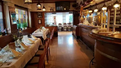 Ein Restaurant oder anderes Speiselokal in der Unterkunft Landhotel-Restaurant Beckmann