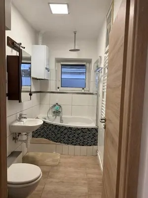 Ein Badezimmer in der Unterkunft Günstige, zentrale und schöne Wohnung in Wuppertal