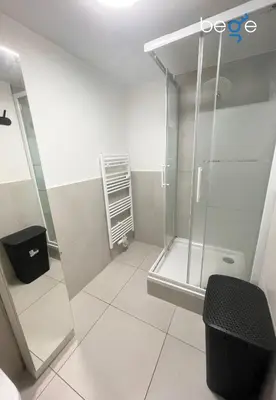 Ein Badezimmer in der Unterkunft BEGE APARTMENTS ClearDesk