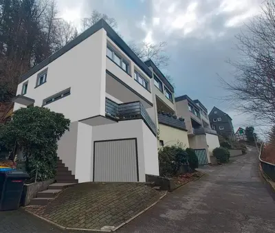 Das Gebäude in dem sich das Privatzimmer befindet