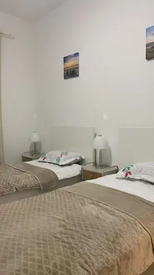 Ein Bett oder Betten in einem Zimmer der Unterkunft city room Düsseldorf - Messe - Airport