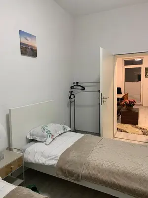 Ein Bett oder Betten in einem Zimmer der Unterkunft city room Düsseldorf - Messe - Airport