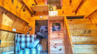 Ein Sitzbereich in der Unterkunft Finnhütte bei GRETA