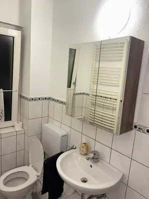 Ein Badezimmer in der Unterkunft Komfortwohnung mit zwei Schlafzimmern in Barmen