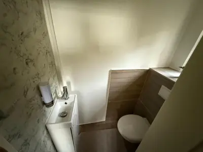 Ein Badezimmer in der Unterkunft Monteur und Ferienhaus Herne Zentrum WLAN, Küche und Parkplatz