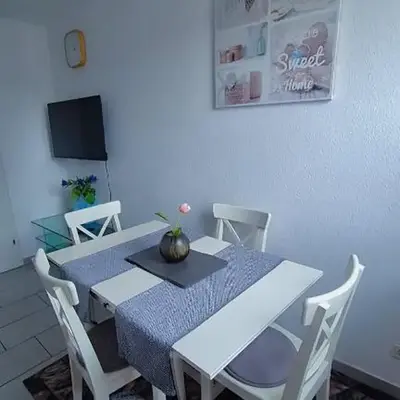 Zentrale Wohnung mit Wohnküche für bis 6 Gäste