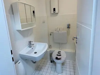 Ein Badezimmer in der Unterkunft Voll ausgestattetes Apartment in Essen