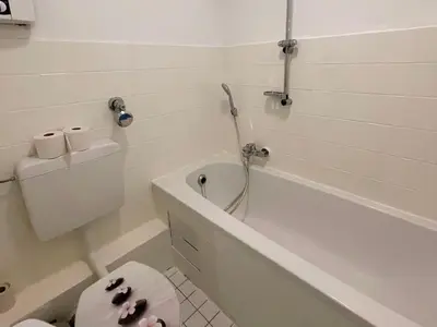 Ein Badezimmer in der Unterkunft Voll ausgestattetes Apartment in Essen