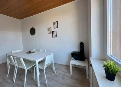 Ein Sitzbereich in der Unterkunft SAP10- Fitter's apartment Wuppertal