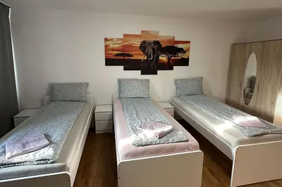 Ein Bett oder Betten in einem Zimmer der Unterkunft Wohnen auf Zeit in Wuppertal