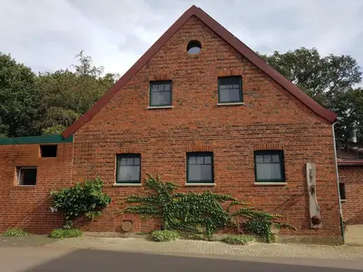Das Gebäude in dem sich die Ferienwohnung befindet