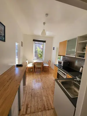 Küche/Küchenzeile in der Unterkunft Wohnung Nähe Rhein