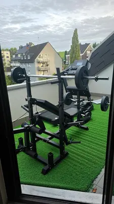 Das Fitnesscenter und/oder die Fitnesseinrichtungen in der Unterkunft Modern Priv-Room -Gym-Balcony- Ideal for Work&Rest