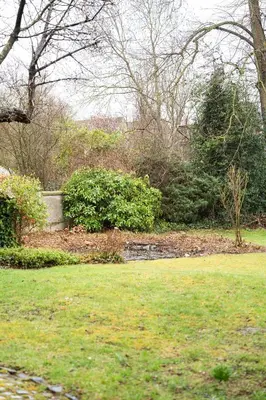 Ein Garten an der Unterkunft Wohnung am See