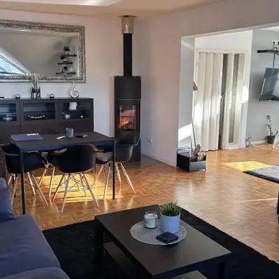 Juwel im POTT-Zentral-100 qm-Stellplatz-Balkon-Kamin