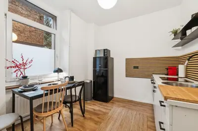 Küche/Küchenzeile in der Unterkunft Altbau Traum nah an Ddorf& Köln