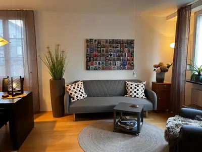 Ein Sitzbereich in der Unterkunft 2-Raum-Appartment Nähe alte Maschienenhalle GUT Solingen, gute Anbindung ÖPNV