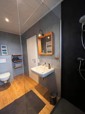 Ein Badezimmer in der Unterkunft 2-Raum-Appartment Nähe alte Maschienenhalle GUT Solingen, gute Anbindung ÖPNV