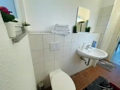 Ein Badezimmer in der Unterkunft Rundes Bungalow mit guten Anbindungen