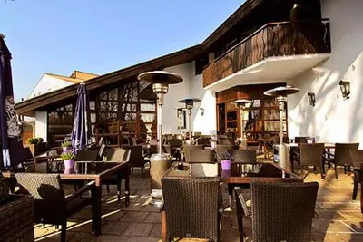 Ein Restaurant oder anderes Speiselokal in der Unterkunft Rooms by Ruhrpadel