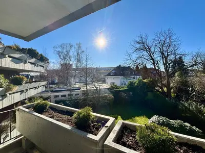 Ein Balkon oder eine Terrasse in der Unterkunft Olive Apartment mit Balkonen & Elektrogrill, 24h Self-Check-in, Free Parking, Netflix & WiFi, TOP Lage, Nähe KEM Kliniken