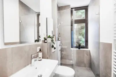 Ein Badezimmer in der Unterkunft Sanierte 2 Zimmer Wohnung