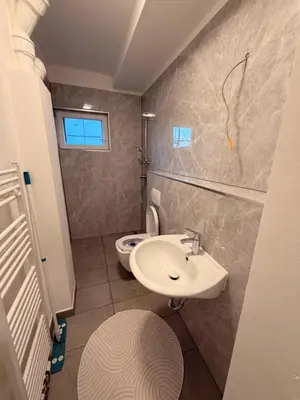 Ein Badezimmer in der Unterkunft WorkHome A2 zu 3