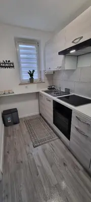 Küche/Küchenzeile in der Unterkunft EG-Wohnung in direkter Nähe des SG HBF