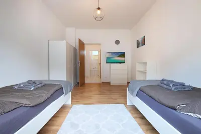 Ein Bett oder Betten in einem Zimmer der Unterkunft Feel good and rest well - Apartments for workers and tourists 1-4 person - WiFi - Smart TV - Garden