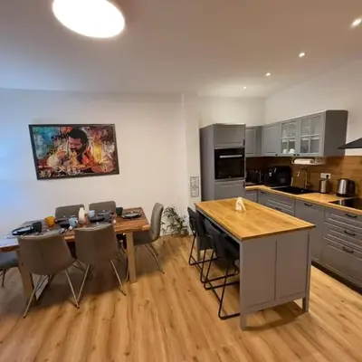 NEU - APARTMENT FOR 6 IN HAGEN- DIRECT PARKING! A45 - A1 - A46 Richtung Dortmund Netflix - WIFI