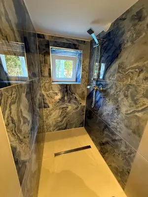 Ein Badezimmer in der Unterkunft Zentrales Apartment mit Terrasse neu renoviert