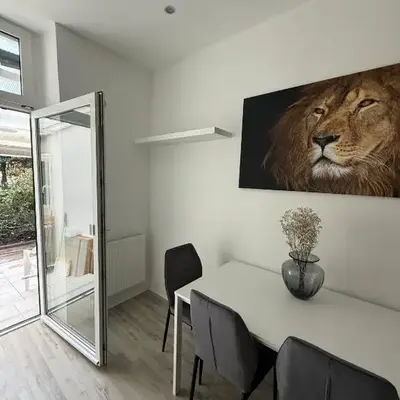 Zentrales Apartment mit Terrasse neu renoviert
