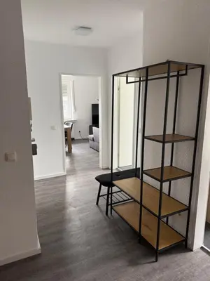 Ein Bett oder Betten in einem Zimmer der Unterkunft Conny City Balcony Apartment 75m2 6 Guests