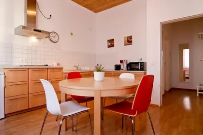 Küche/Küchenzeile in der Unterkunft apartmondo Ferienwohnungen Solingen