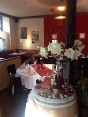 Ein Restaurant oder anderes Speiselokal in der Unterkunft Hotel Hoppe