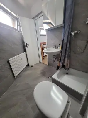 Ein Badezimmer in der Unterkunft Messezimmer am Thewissenweg