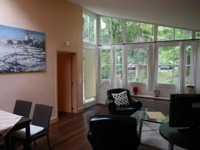 Ein Sitzbereich in der Unterkunft Haus Honigstal Landhaus Café