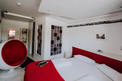 Ein Bett oder Betten in einem Zimmer der Unterkunft Road Stop Dortmund