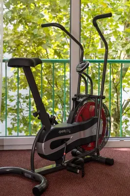 Das Fitnesscenter und/oder die Fitnesseinrichtungen in der Unterkunft Unperfekthotel CoWorkingHotel