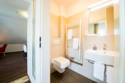 Ein Badezimmer in der Unterkunft Landhotel Alte Töpferei