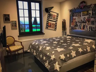 Ein Bett oder Betten in einem Zimmer der Unterkunft Road Stop Wuppertal
