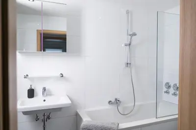 Ein Badezimmer in der Unterkunft Aparthotel Menden