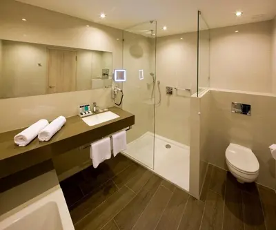 Ein Badezimmer in der Unterkunft Van der Valk Hotel Düsseldorf