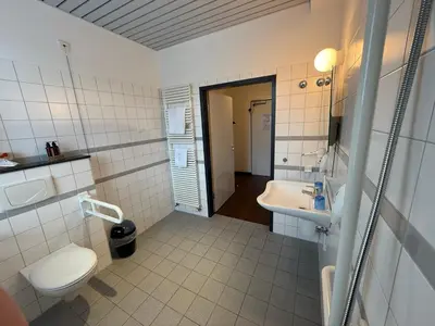 Ein Badezimmer in der Unterkunft Hotel NeuHaus