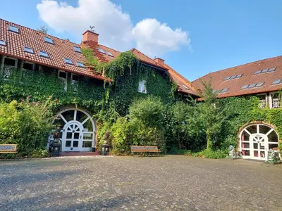 Ein Garten an der Unterkunft Rittergut Haus Laer
